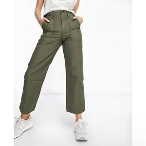Levi's NWT Ribcage Utility Pants In Khaki Green
